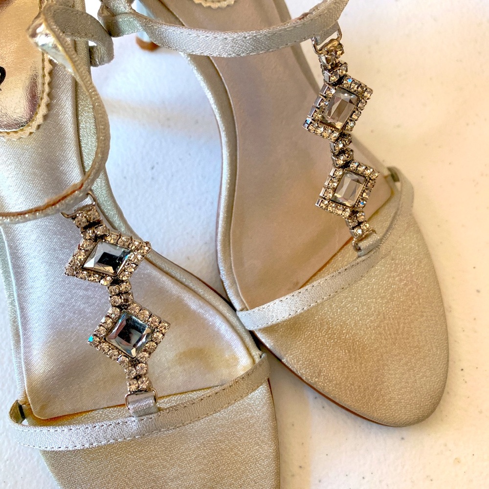 High heels silver with jewels